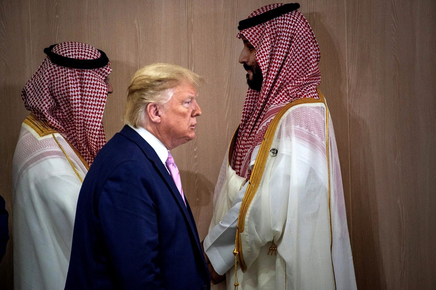 ترامپ و معادلات غیرقابل پیش‌بینی/دهن‌کجی عربستان به آمریکا؛ پکن پاشنه آشیل واشنگتن را نشانه گرفت/ ترامپ اعراب را علیه ایران بسیج می‌کند؟