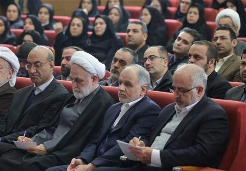 در دیدار فعالان اقتصادی کرمانشاه با رئیس قوه قضائیه چه گذشت؟ در دیدار فعالان اقتصادی کرمانشاه با رئیس قوه قضائیه چه گذشت؟