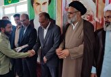 تحویل ۱۱۱ جلد سند مالکیت به متقاضیان مسکن شهرستان سربیشه
