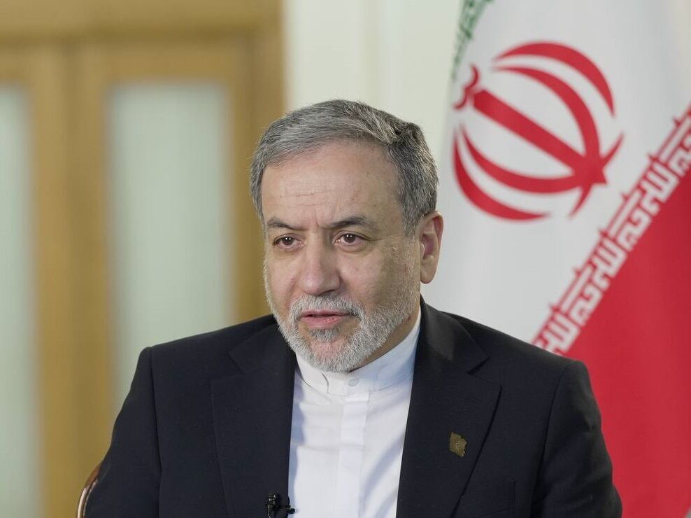 عراقچی: آتش نهایتاً آتش افروز را میسوزاند عراقچی: آتش نهایتاً آتش افروز را میسوزاند