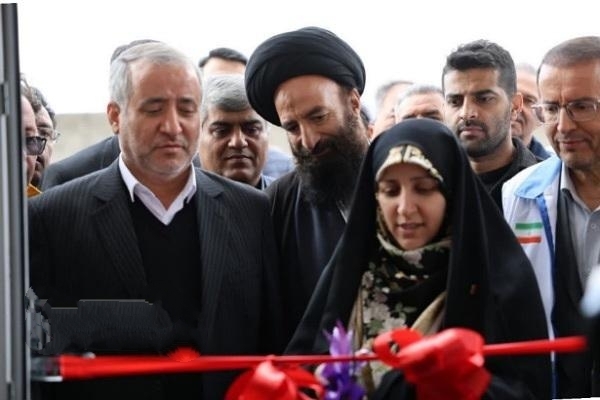 بهرهبرداری از کشتارگاه طیور خوسف با حضور معاون رئیسجمهور در امور زنان و خانواده بهرهبرداری از کشتارگاه طیور خوسف با حضور معاون رئیسجمهور در امور زنان و خانواده