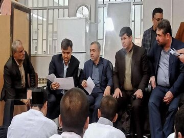 ۵۰ مهرجوی کانون اصلاح و تربیت فارس آزاد شدند ۵۰ مهرجوی کانون اصلاح و تربیت فارس آزاد شدند