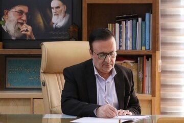 بیعت استاندار قزوبن با  رهبر جدید انقلاب اسلامی