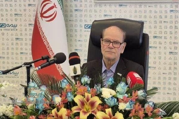 خانواده‌های شهدا و ایثارگران اولویت خدمات بیمه دی هستند