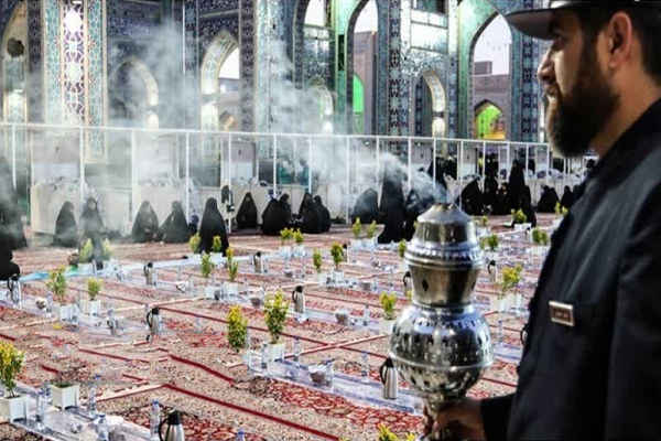 میزبانی حرم مطهر رضوی از ۱۷ هزار دانش‌آموز و معلم در قالب طرح «سفره پدری»