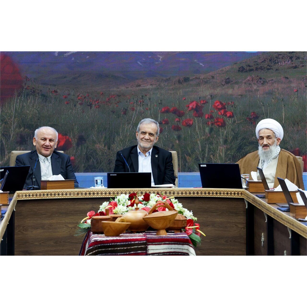 پزشکیان: درد مردم، درد مشترک همه است؛ دولت برای کاهش رنج‌ها تلاش می‌کند
