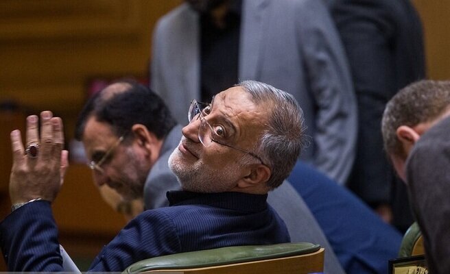 دوگانگی در شورای شهر تهران؛ اختلاف‌ها و تنش‌ها سر ماندن یا رفتن زاکانی بالا گرفته است