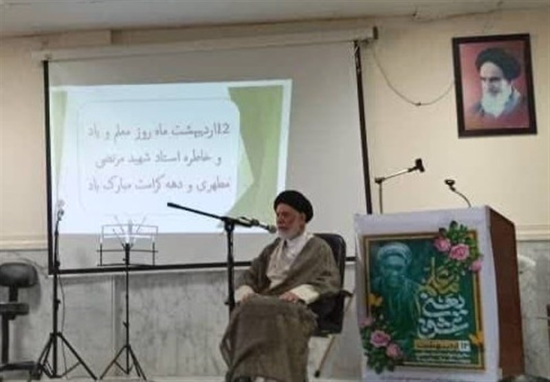 ۱۰۵ معلم و دانش‌آموز برتر در جنوب بوشهر تجلیل شدند