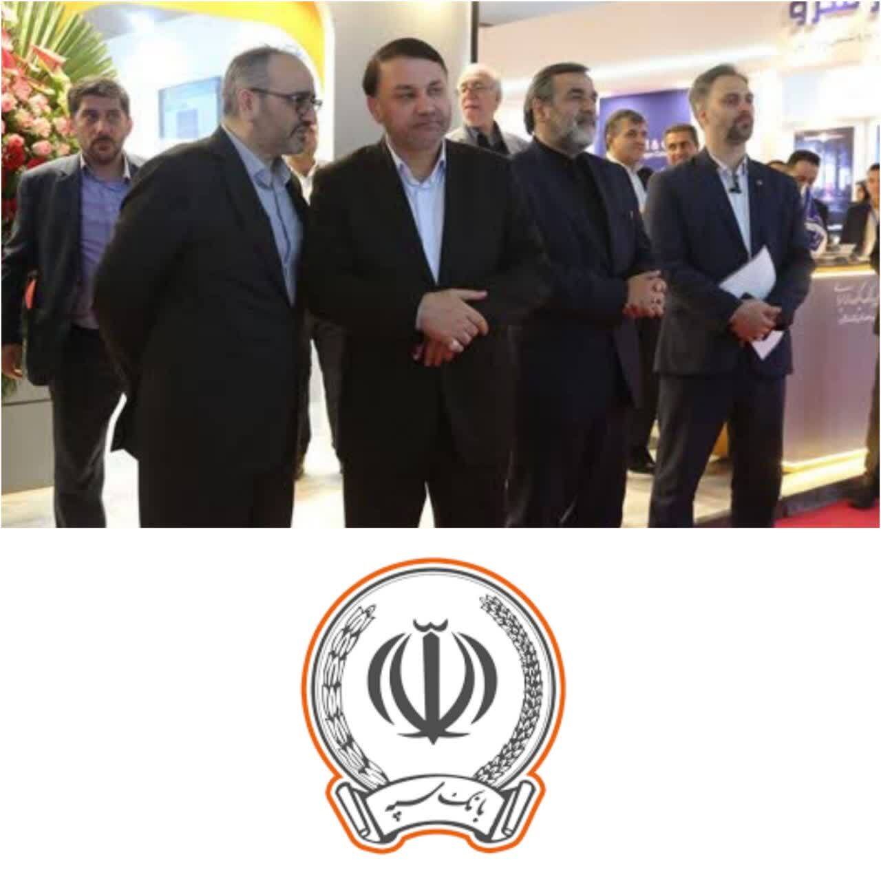 بازدید دکتر ابراهیمی از غرفه شرکت‌های تابعه بانک سپه در نمایشگاه ایران اکسپو 2025