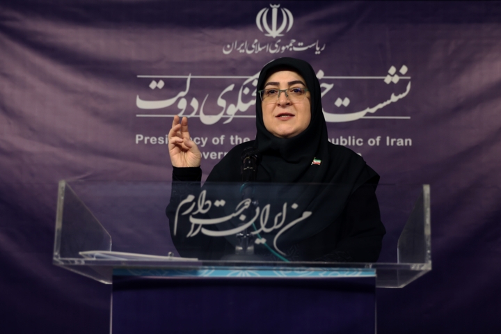 مهاجرانی: به مردم اعتماد کنیم و صداهای جامعه متکثر را بشنویم