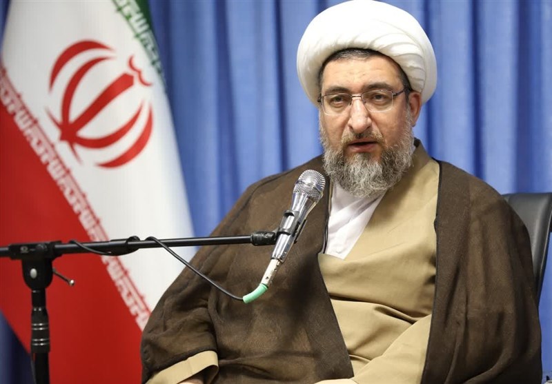 ملت و نیروهای مسلح جمهوری اسلامی ایران پای دفاع از ارزش‌ها هستند