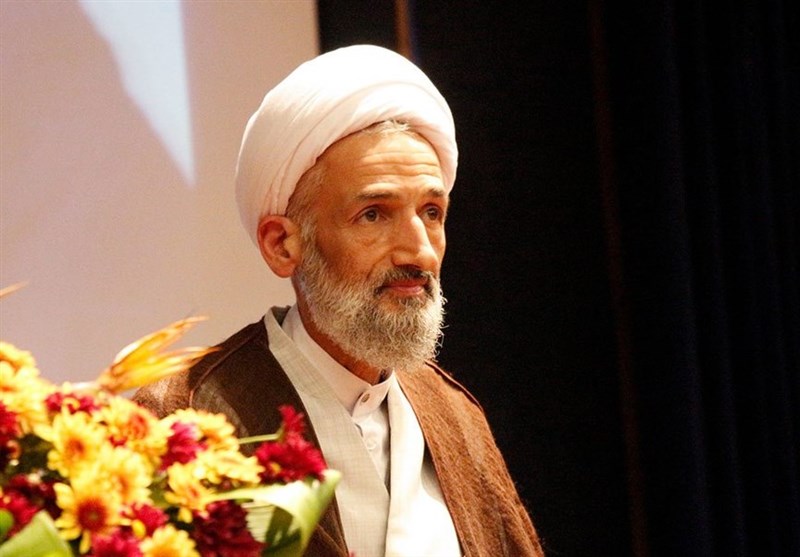 آیت‌الله لائینی: دروغ دشمن را باید با بصیرت ‌پاسخ دهیم‌
