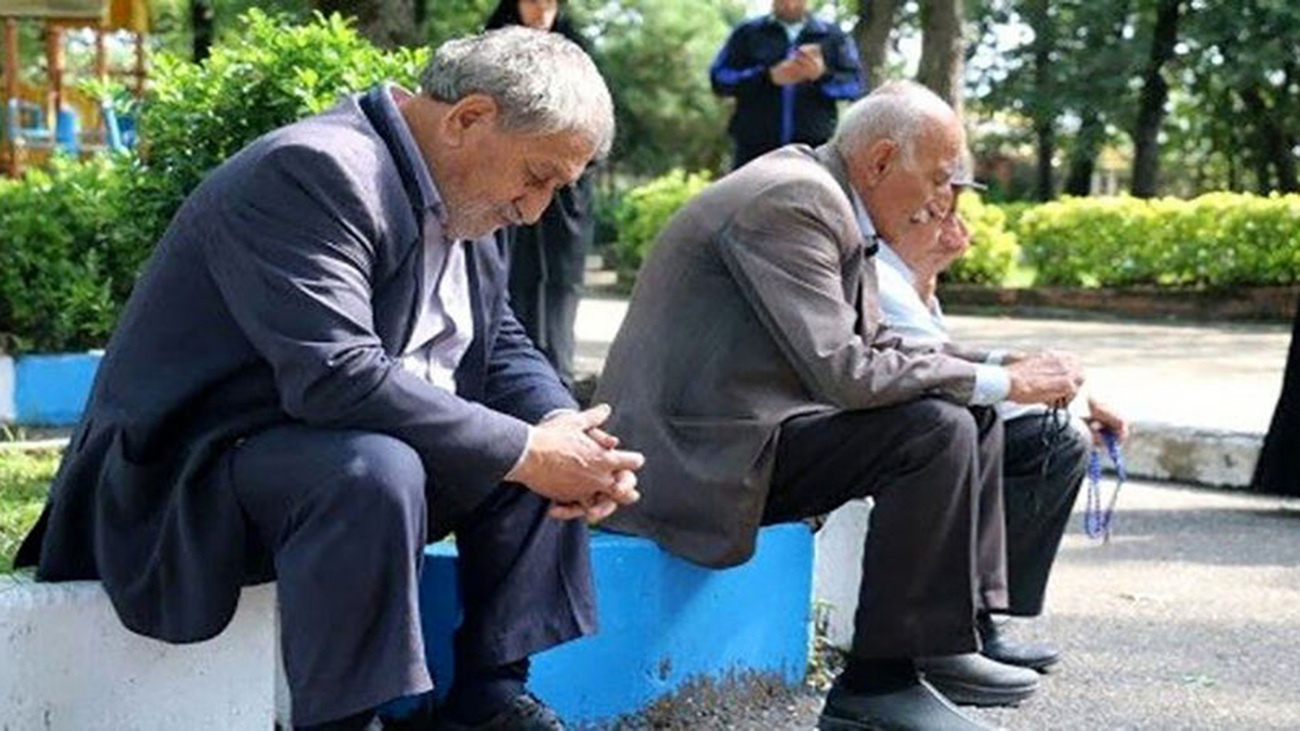 احکام حقوق بازنشستگان وزارت کشور متناسب سازی می‌شود؟