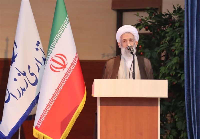 مسئولان به مشکلات خبرنگاران رسیدگی کنند/ از یقه‌گیری ‌خبرنگاران پرهیز شود