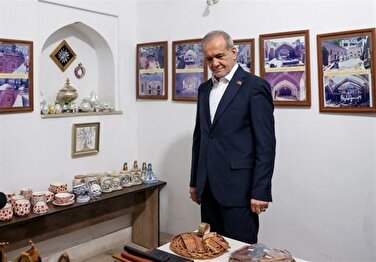 بازدید پزشکیان از مسجد کبود ایروان