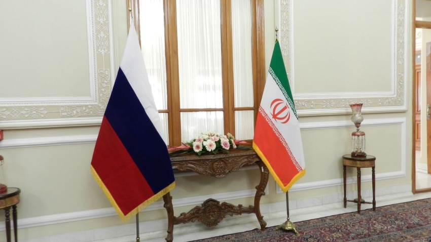 روابط تهران و مسکو در عصر چانه‌زنی‌های پنهان و خستگی ژئوپلیتیکی/ آیا در آخر روسیه ایران را معامله می‌کند؟