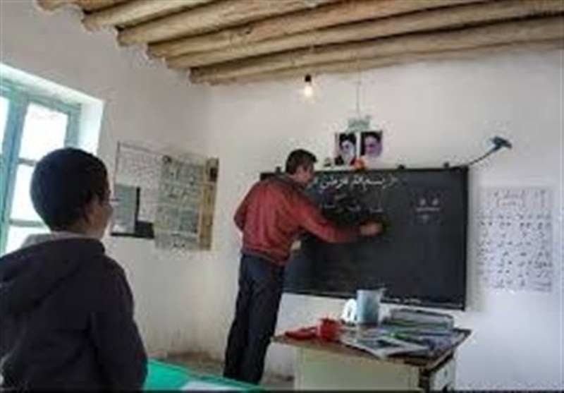 21 روز بی‌معلمی در آقاخان گلال لوداب؛ وقتی عدالت آموزشی قربانی رانت و رابطه می‌شود