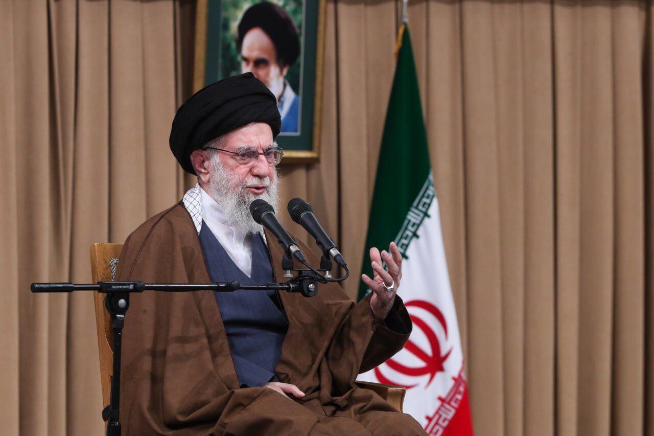 بازتاب گسترده بیانات رهبر انقلاب به مناسبت روز مبارزه با استکبار جهانی در رسانههای عربی بازتاب گسترده بیانات رهبر انقلاب به مناسبت روز مبارزه با استکبار جهانی در رسانههای عربی