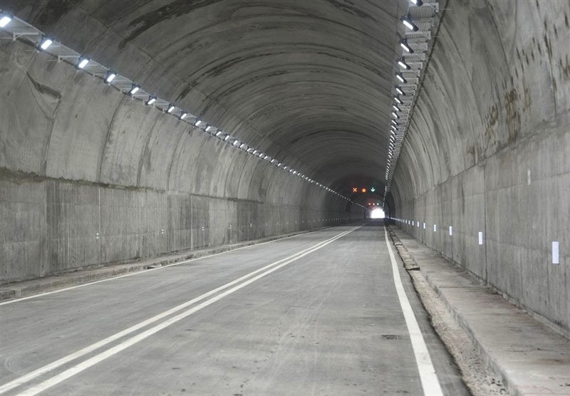 بازگشایی محور اصفهان - شهرکرد از سمت تونل رخ