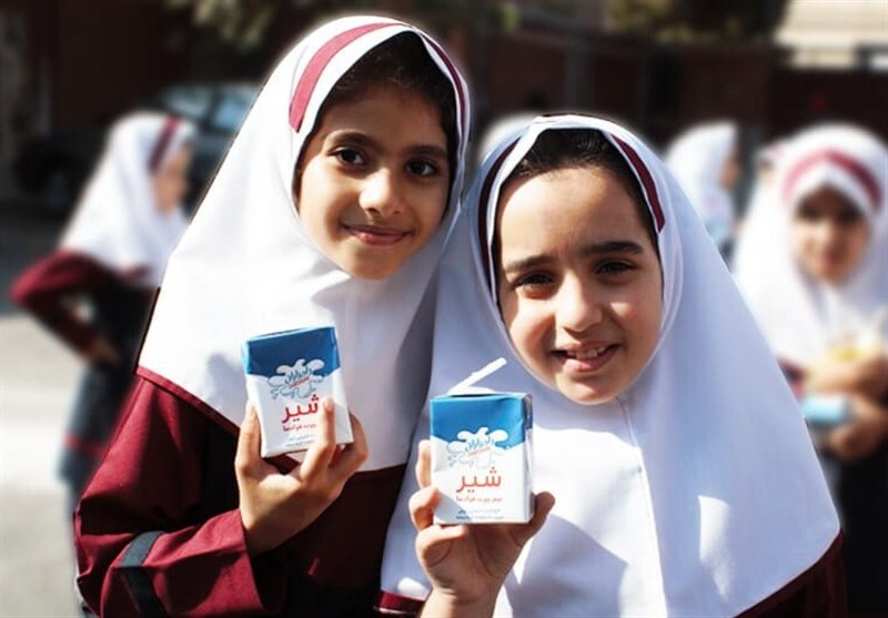 گفتوگو|توزیع شیر مدارس استان مرکزی با انعقاد قرارداد رسمی آغاز می شود گفتوگو|توزیع شیر مدارس استان مرکزی با انعقاد قرارداد رسمی آغاز می شود