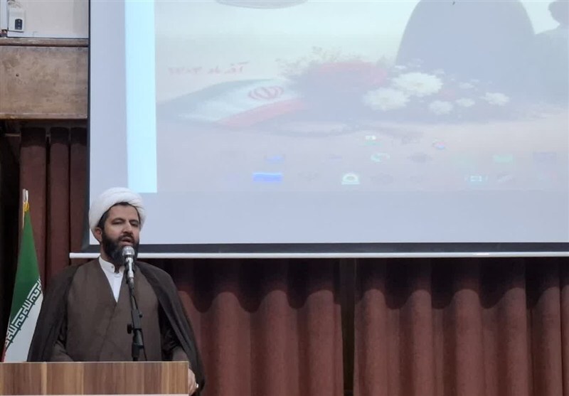 سبک زندگی فاطمی ریشه عزت و مقاومت نسلهای امروز انقلاب اسلامی است سبک زندگی فاطمی ریشه عزت و مقاومت نسلهای امروز انقلاب اسلامی است