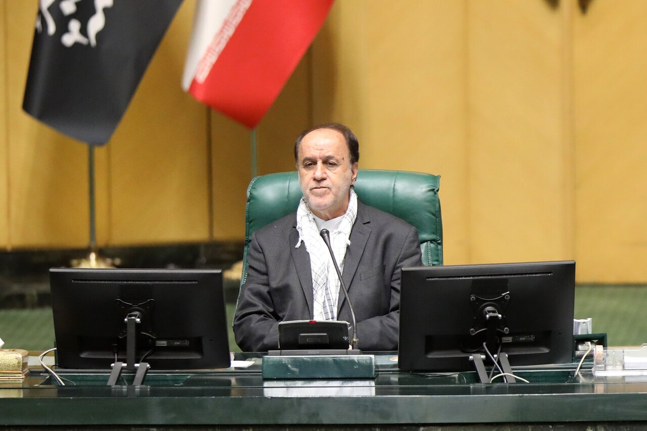 تنها راه نجات کشور، بسیجی‌عمل‌کردن است/ تفکر بسیجی در ۴۶ سال گذشته سدی در مقابل آمریکا و صهیونیسم بوده است