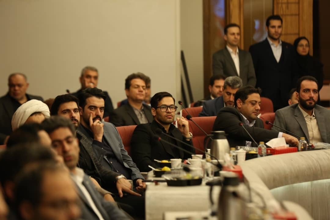 نهمین اجلاس مجمع مشاوران نمایندگان مجلس  از سراسر کشور  با حضور حاجی بابایی نایب رئیس مجلس شورای اسلامی در تهران برگزار شد./حاجی بابایی: مجلس از ظرفیت مشاوران در  فرآیند های تقنینی استقبال  می‌کند