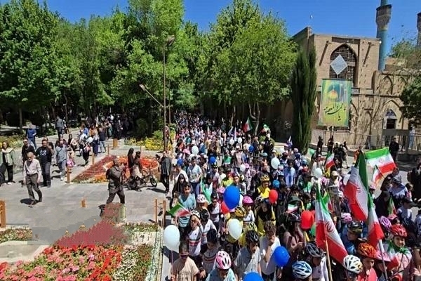 یاد شهدای میناب بر چرخ‌های همدلی زنده شد