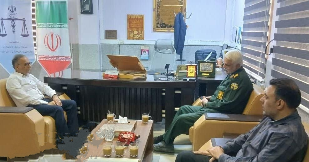 تقدیر از پزشکی قانونی خوزستان به خاطر ارائه خدمات جهادی در جنگ رمضان
