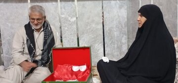 دیدار با خانواده شهید رمضان در جزیره هرمز