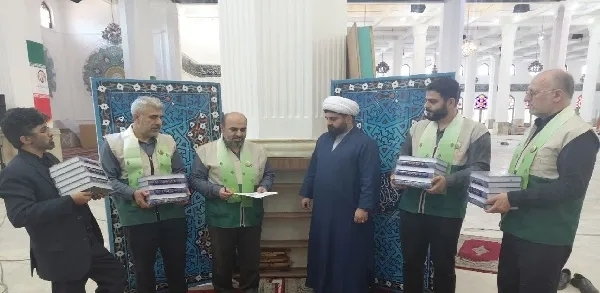 اهدای ۵۶۰ جلد قرآن کریم به مساجد هتک حرمت‌شده رشت