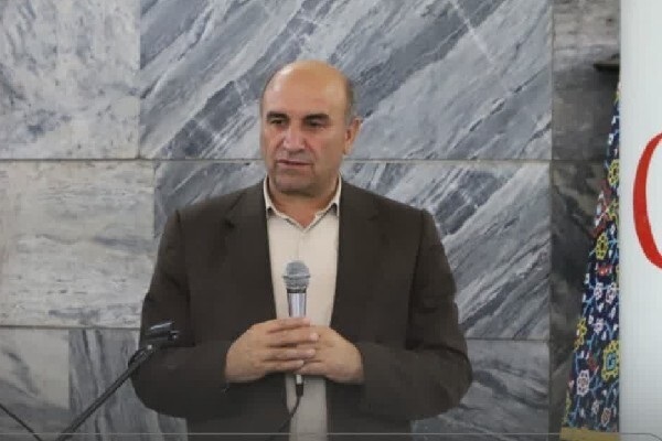 درمنان: رمز پیروزی ملت ایران، وحدت، تبعیت از رهبری و حفظ انسجام ملی است