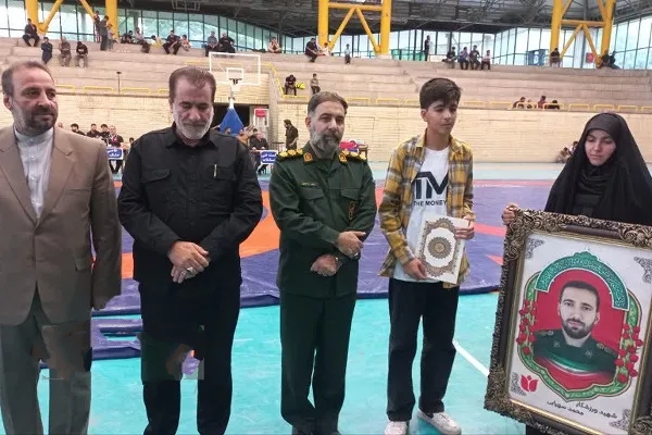 تجلیل سردار بهاریان از خانواده شهید ورزشکار «محمد سهرابی» در نهاوند