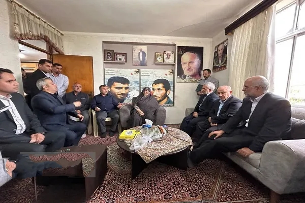 دیدار معاون راهبردی و امور مجلس رئیسجمهور با خانواده شهیدان خنکدار دیدار معاون راهبردی و امور مجلس رئیسجمهور با خانواده شهیدان خنکدار