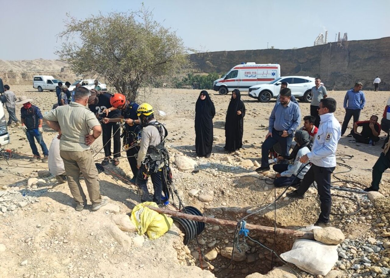 فاجعه در ارجان بهبهان؛ سقوط مرگبار دو حفار غیرمجاز خارجی در چاه ۳۰ متری فاجعه در ارجان بهبهان؛ سقوط مرگبار دو حفار غیرمجاز خارجی در چاه ۳۰ متری