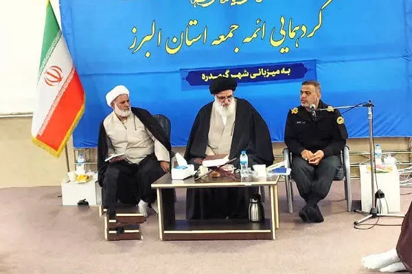 امنیت پایدار و اعتماد عمومی، ثمره بهره‌گیری از ظرفیت‌های معنوی ائمه جمعه