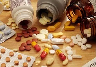 ارز یارانهای دارو پابرجاست/ دارو همچنان در فهرست کالاهای استراتژیک