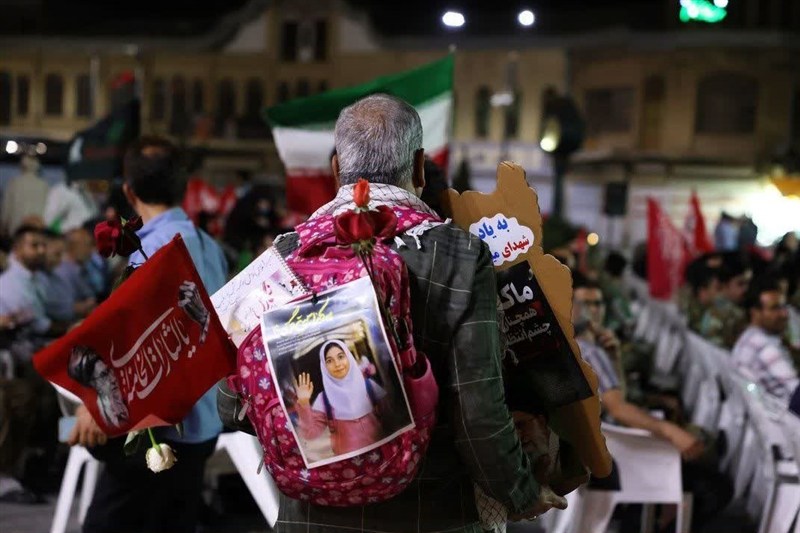 خلبانان شهید الگوی ماندگار نسل‌های آینده هستند