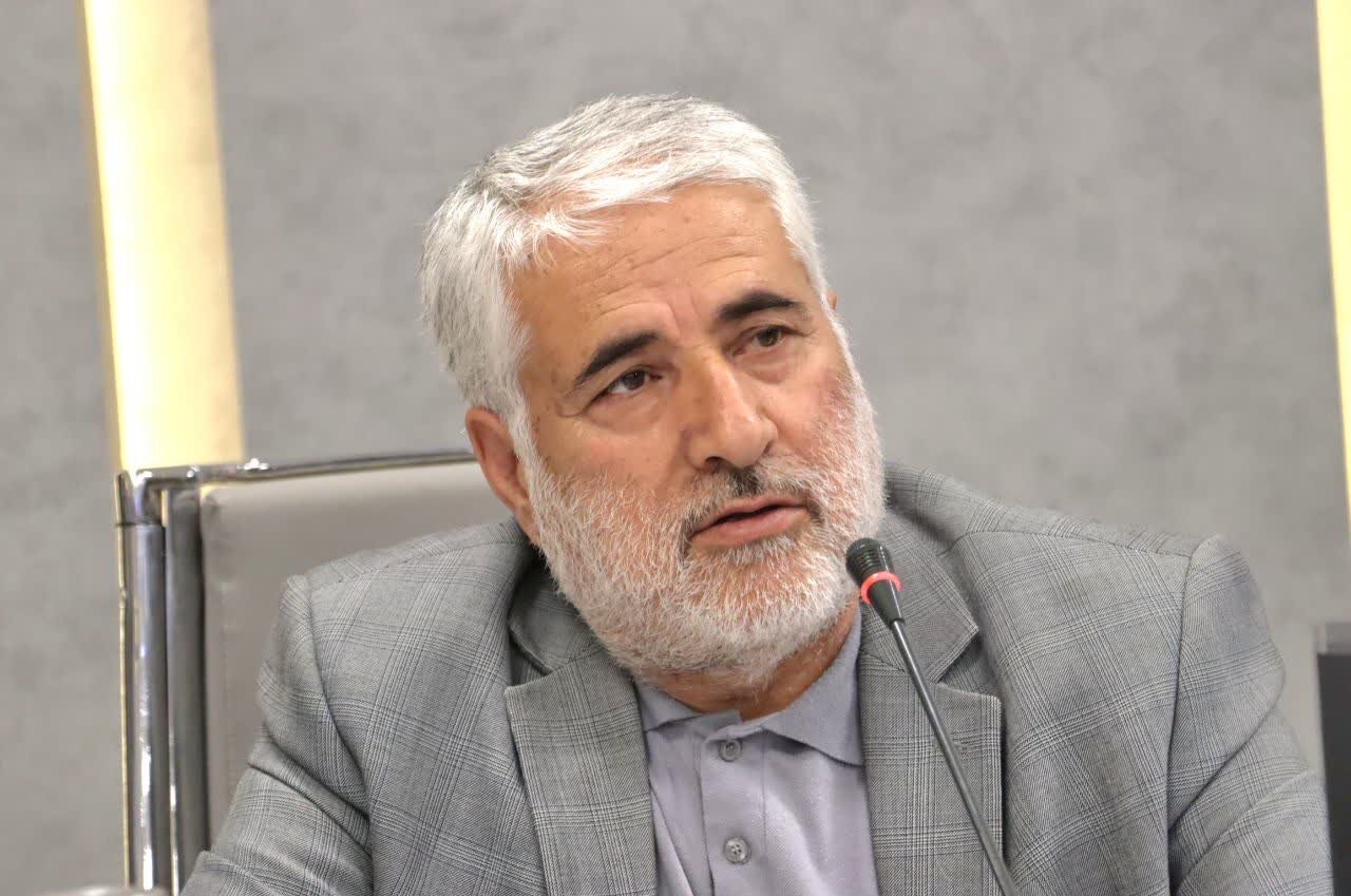 ساماندهی ناوگان تاکسیرانی و حفظ جایگاه مدیریت شهری و تدوین طرح تفصیلی ضروری است