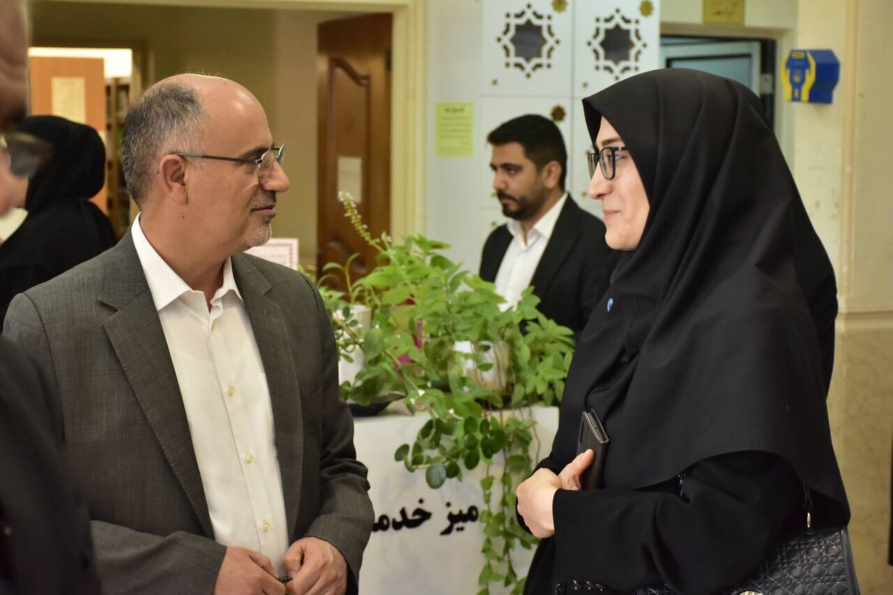 افتتاح بخش پژوهشگران کتابخانه علامه شهیدی بروجرد با حضور مشاور وزیر  ارشاد