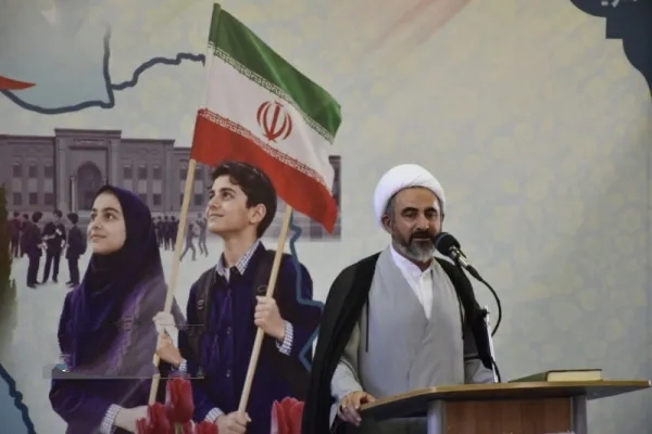 حجت‌الاسلام کریمی‌تبار: ایستادگی در برابر زورگویی استکبار رمز عزت ایران اسلامی است