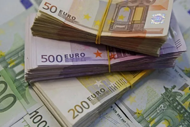 قیمت یورو، امروز چهارشنبه ۲۴ تیر ۱۴۰۵