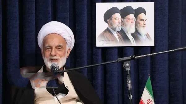 آیت‌الله دری نجف‌آبادی: تنگه هرمز در انحصار حاکمیت ایران است